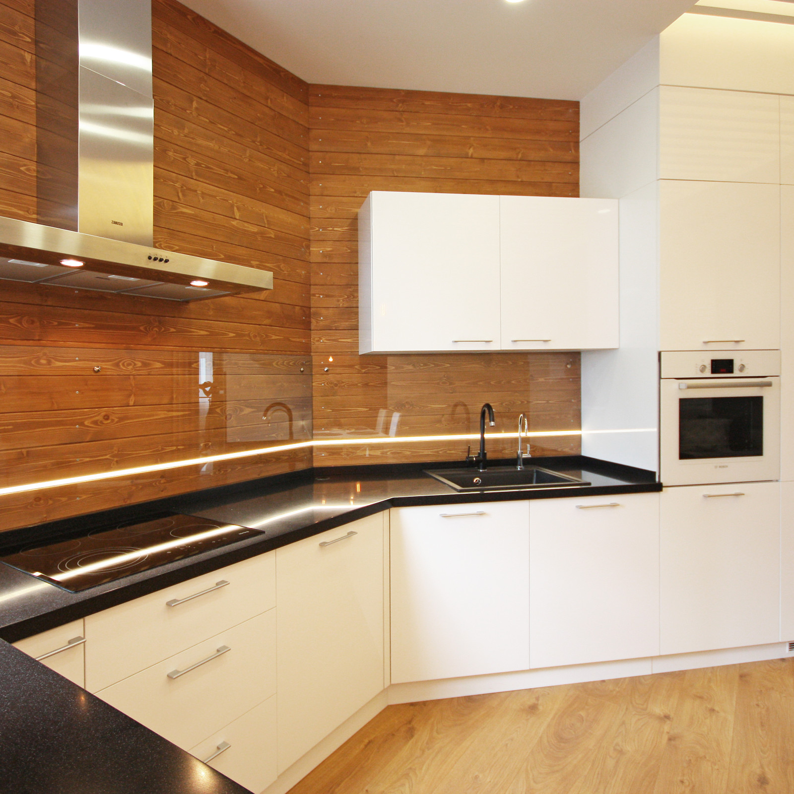 Квартира с головой оленя