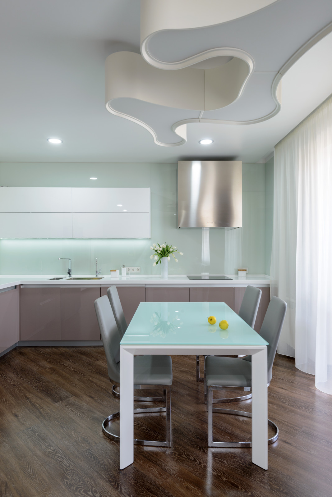 apartment with aquarium