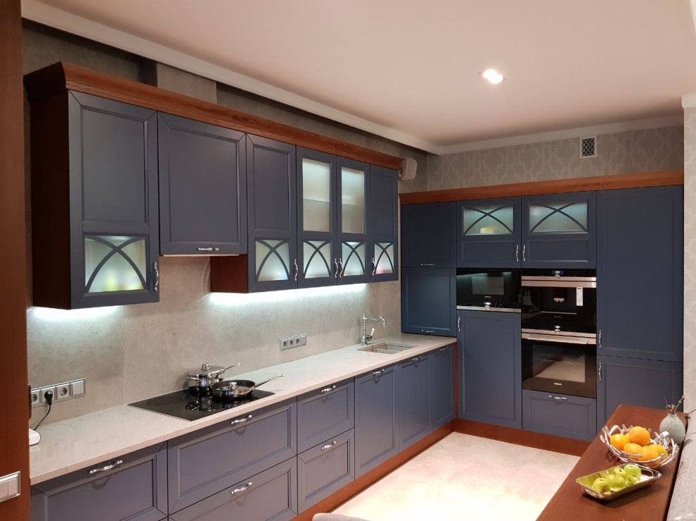 Кухня с фасадами из массива березы