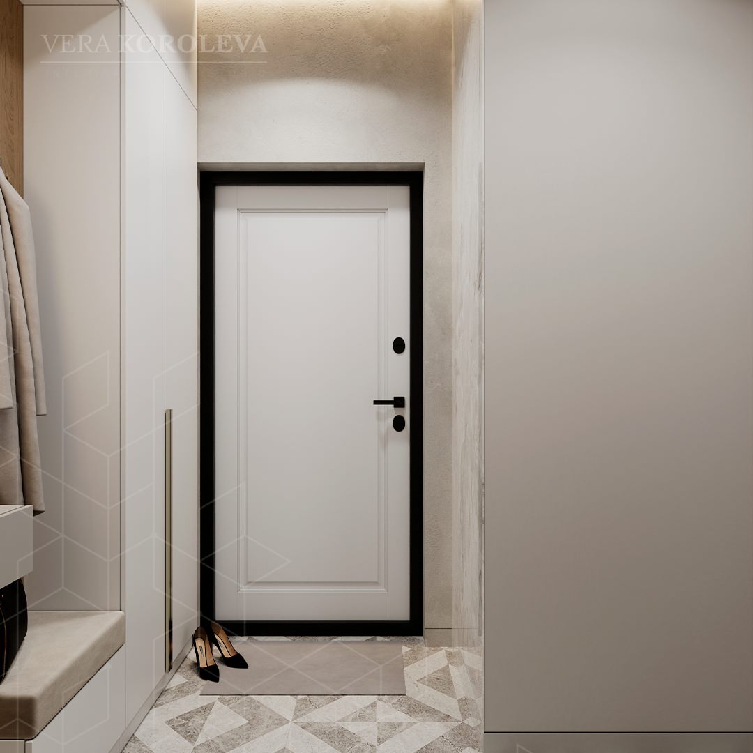 Вид на входную дверь с потолочной подсветкой