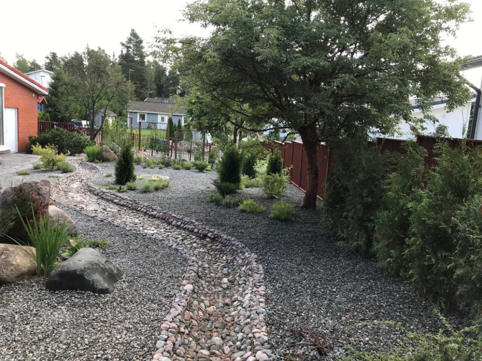 гравийный сад "История на склоне"