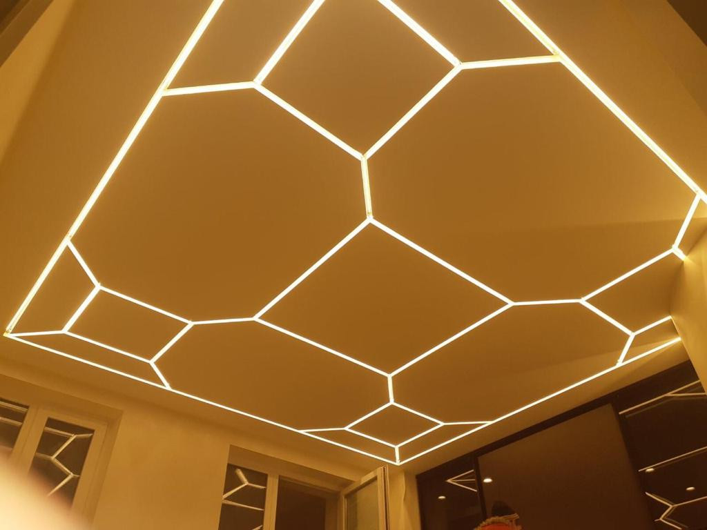 Необычный дизайн освещения детской комнаты