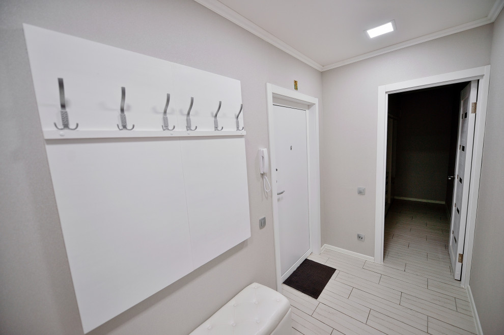 Прихожая и ванна