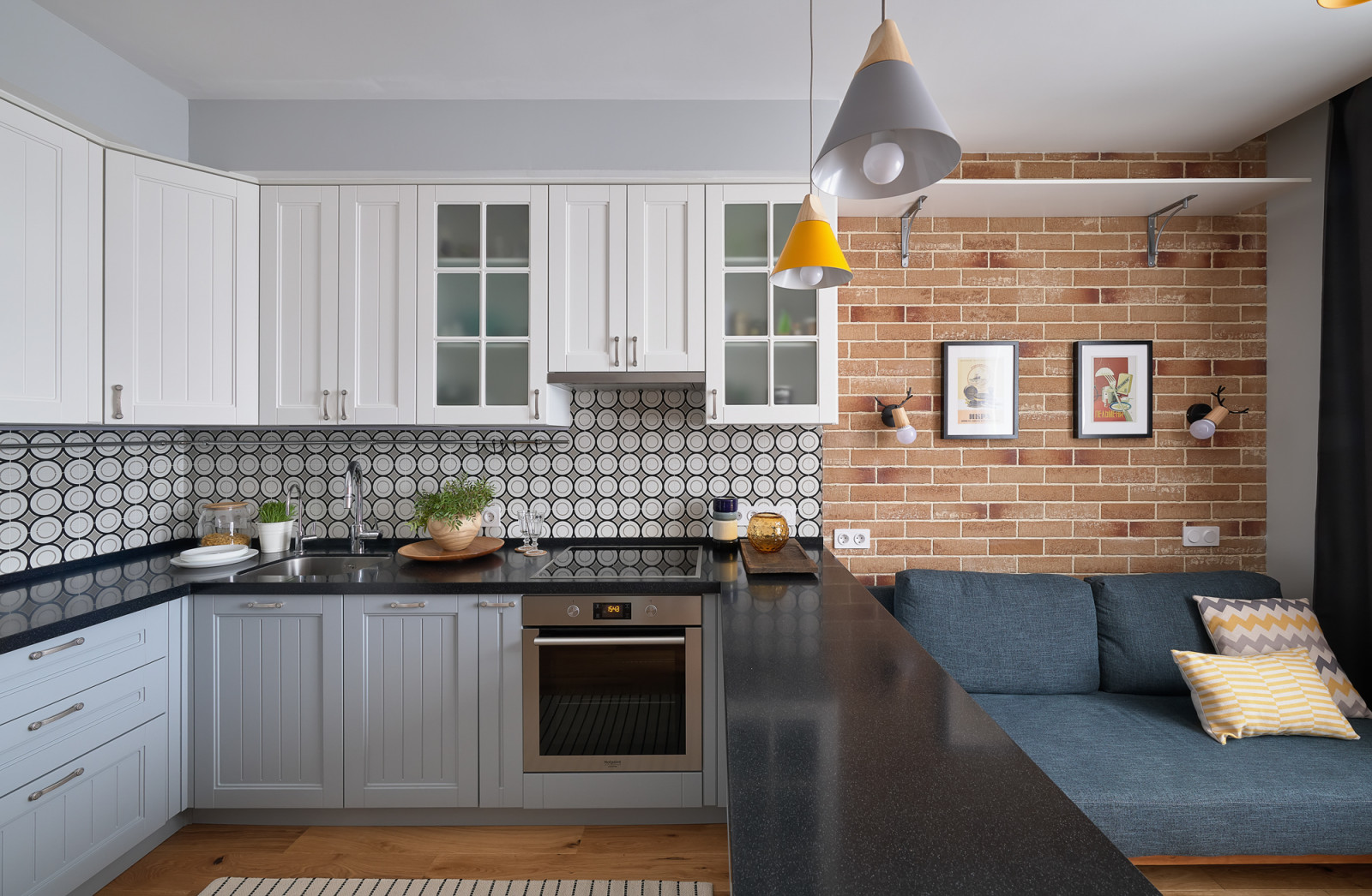 Яркая квартира на Лобачевского