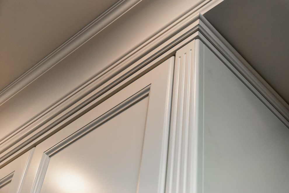 Шкаф в спальне