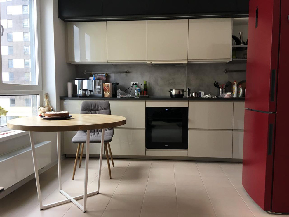 Обеденные столы