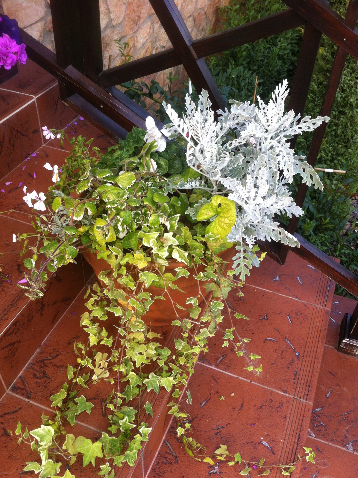 Уличные кашпо