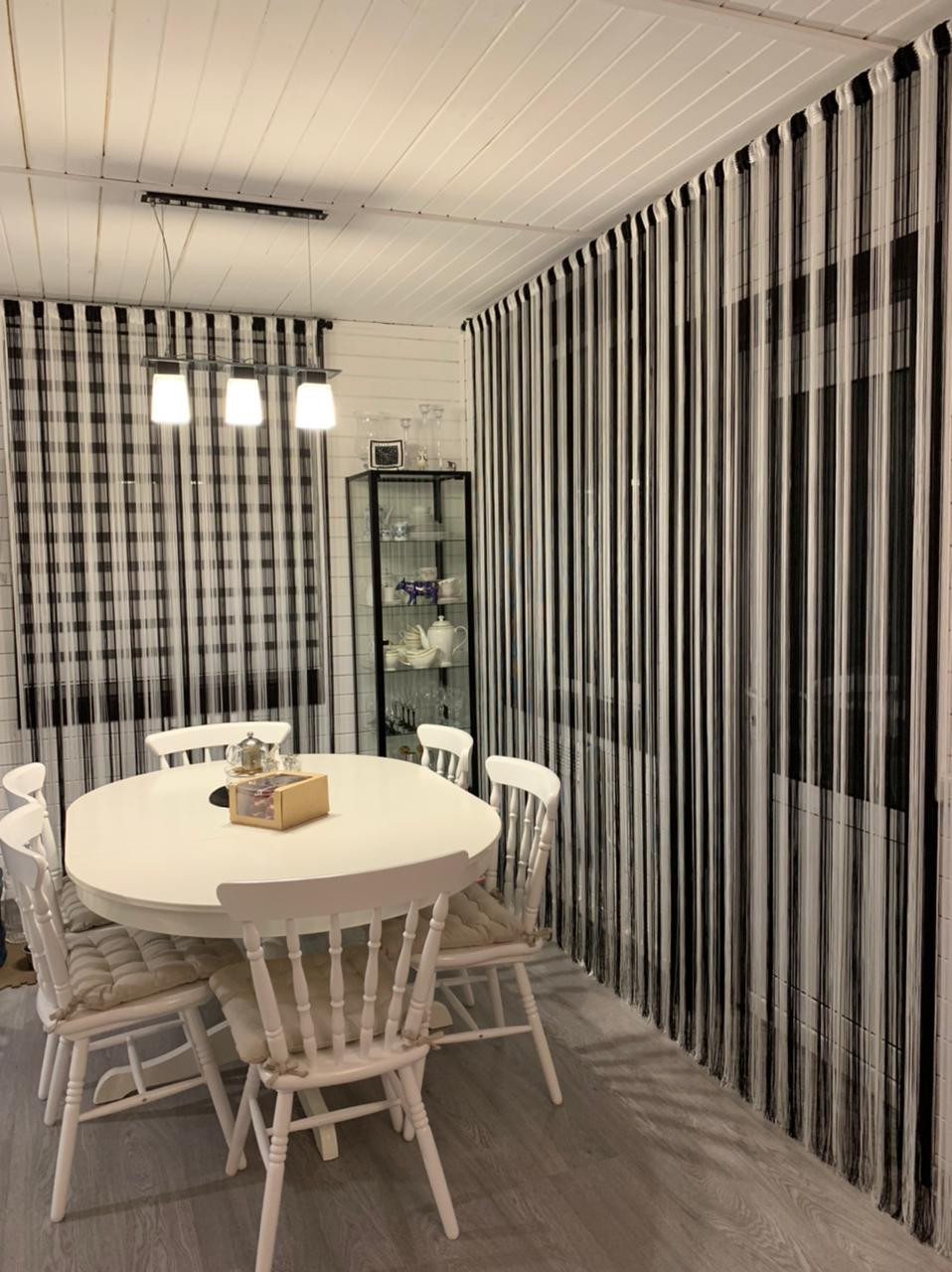 Нитяные шторы Nitiopt в интерьере кухни