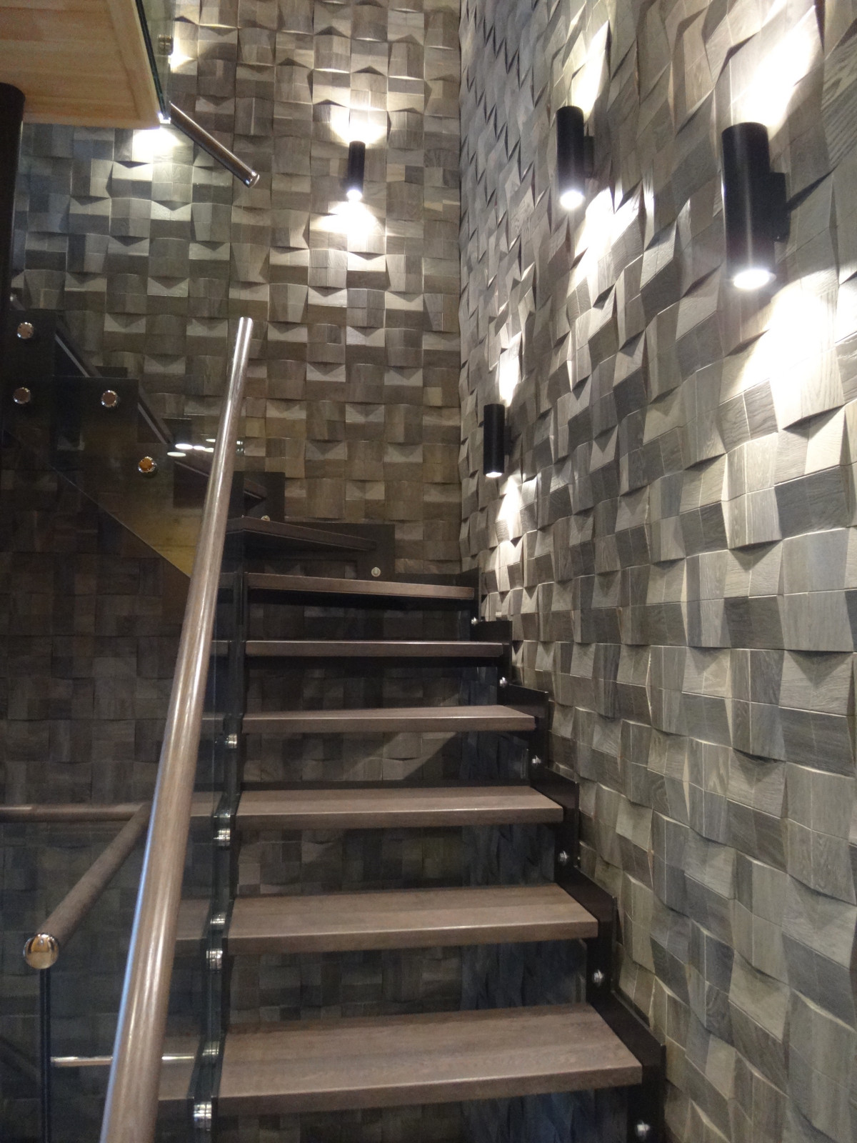 Частный дом из клееного бруса 500 кв.м.  д.Мостовское.