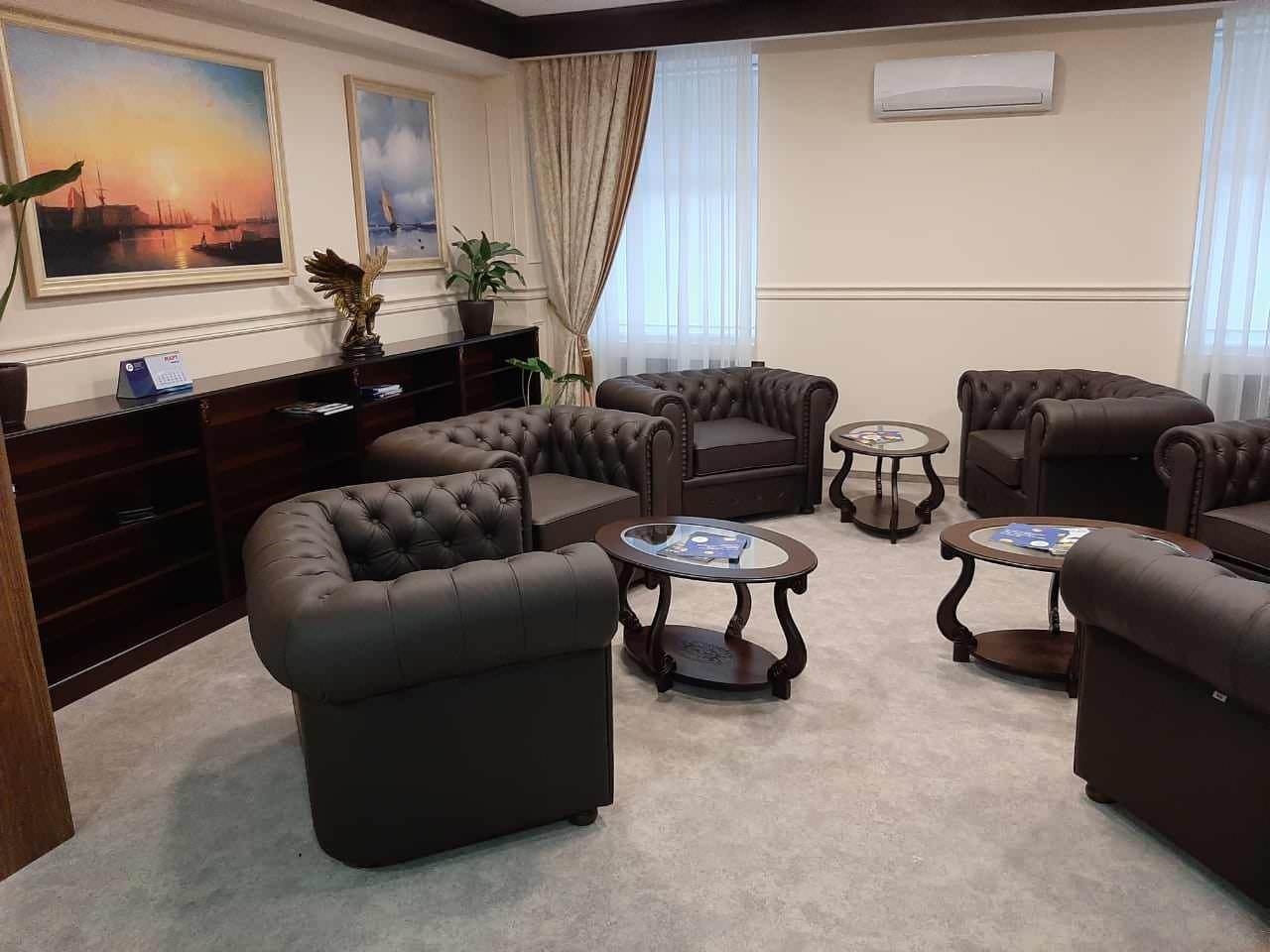 Обложка проекта: Офис. Современная, кожаная,стильная мягкая мебель для офиса. Честер.