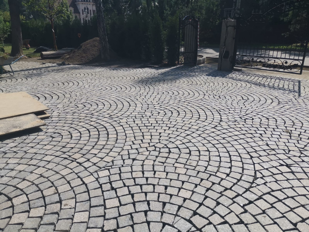 В работе 2022 и старше