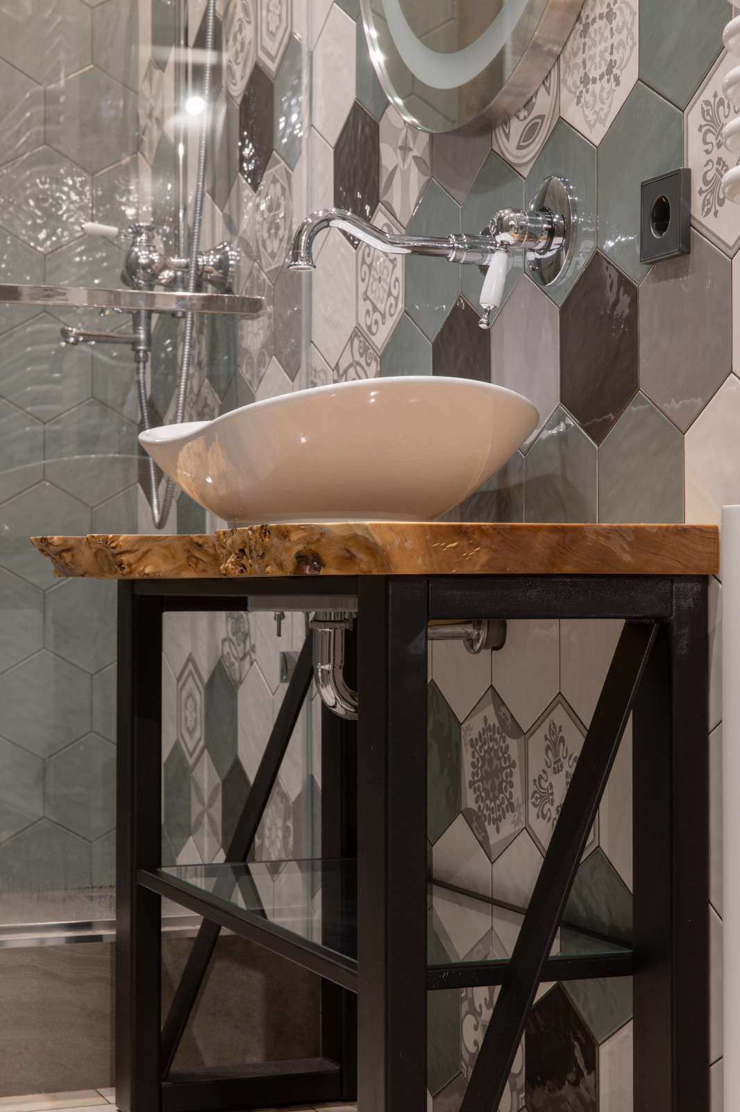 Квартира с зеленой стеной (реализация)