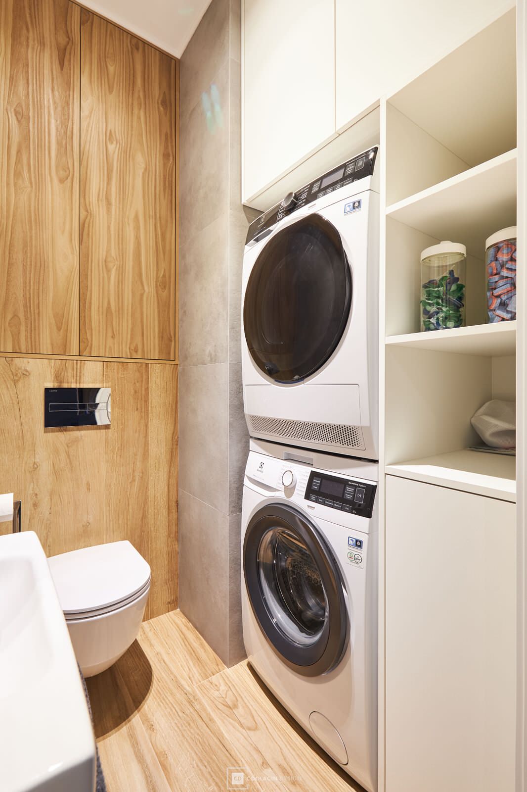 Двухкомнатная квартира с большим угловым окном