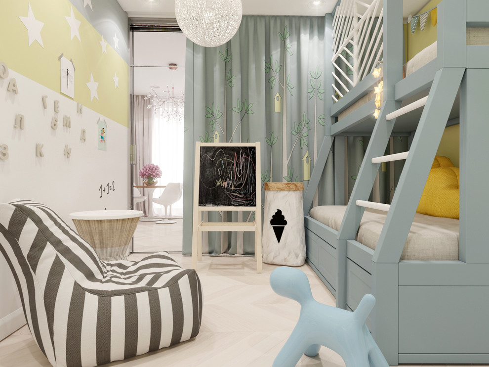 На берегу моря