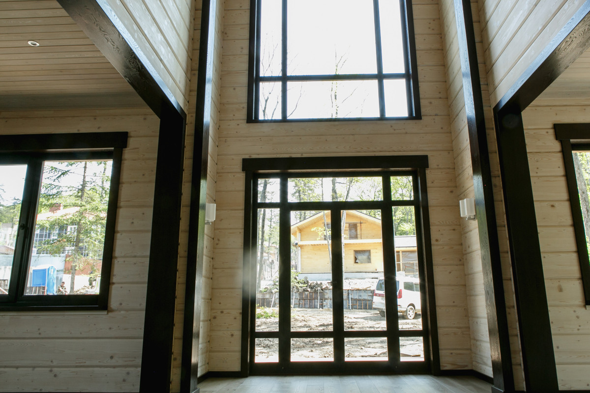 Интерьер дома из клееного бруса