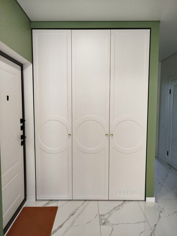 Встроенные распашные шкафы