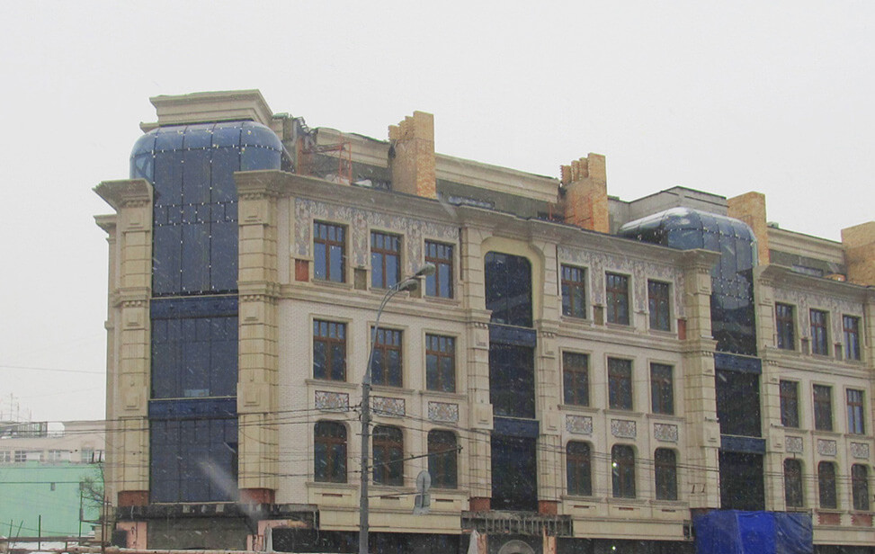 Гнутое и сферическое остекление