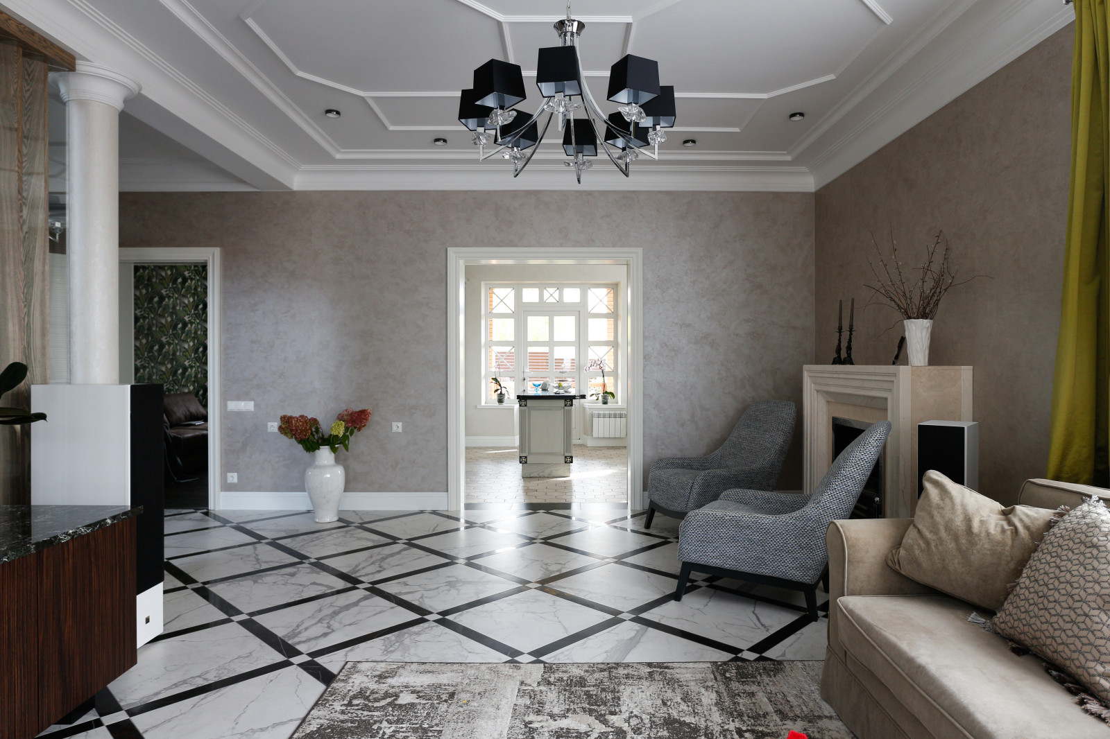 Интерьер двухэтажного дома в пригороде