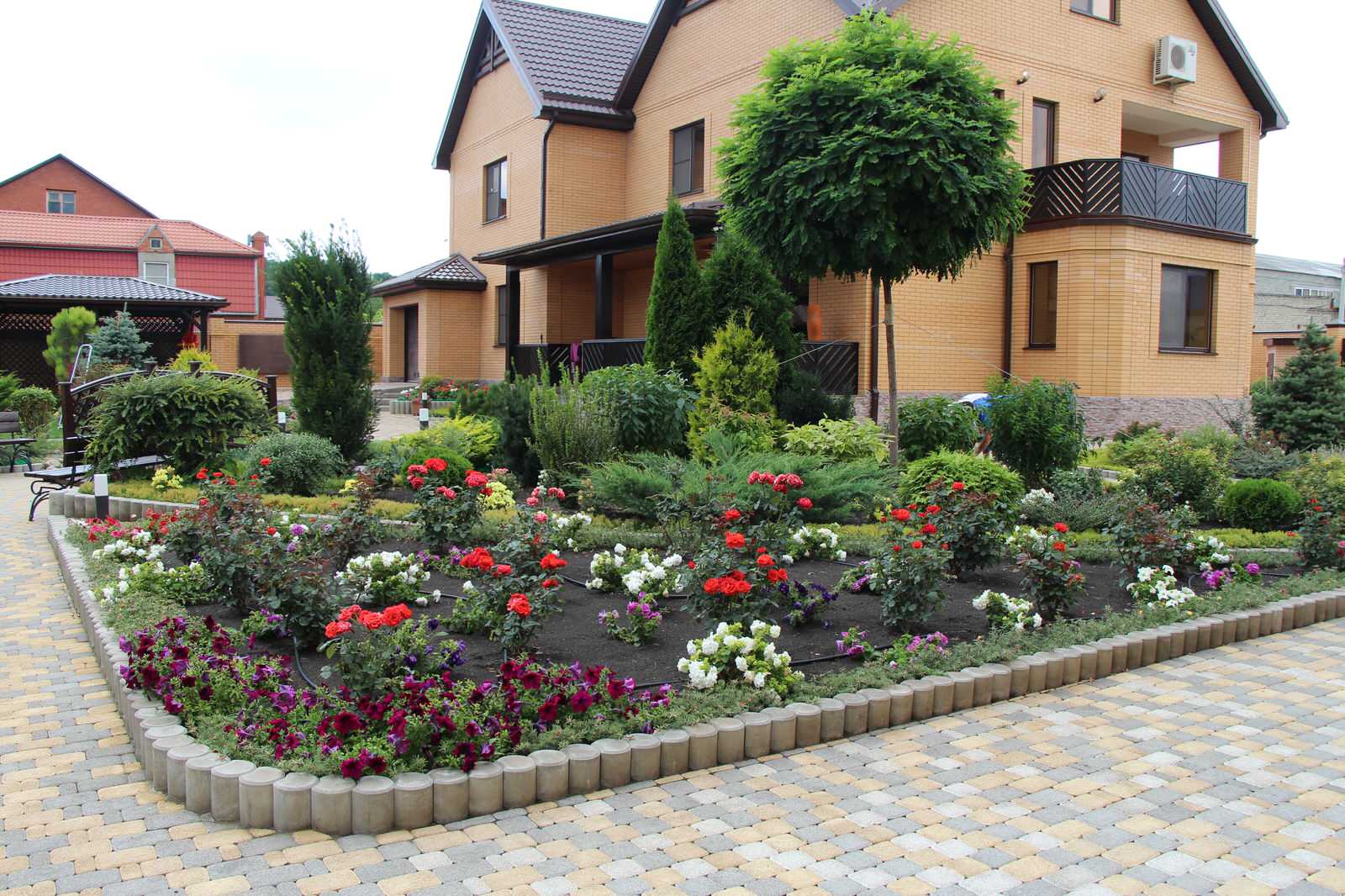 Обложка альбома: сад