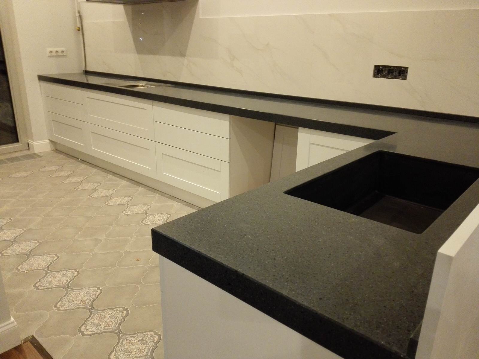 Угловые столешницы Tristone