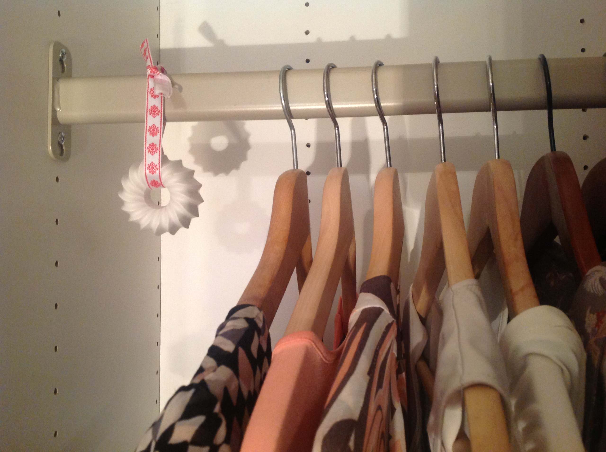 Своими руками: Гипсовый ароматический диффузор для шкафа