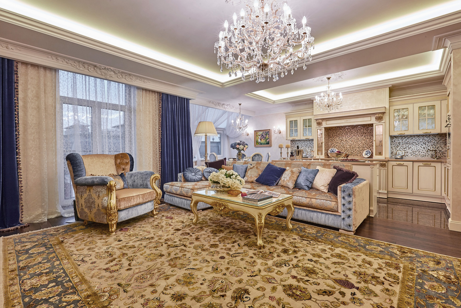 Сливки общества (4-х комн. квартира в ЖК "Золотые ключи")