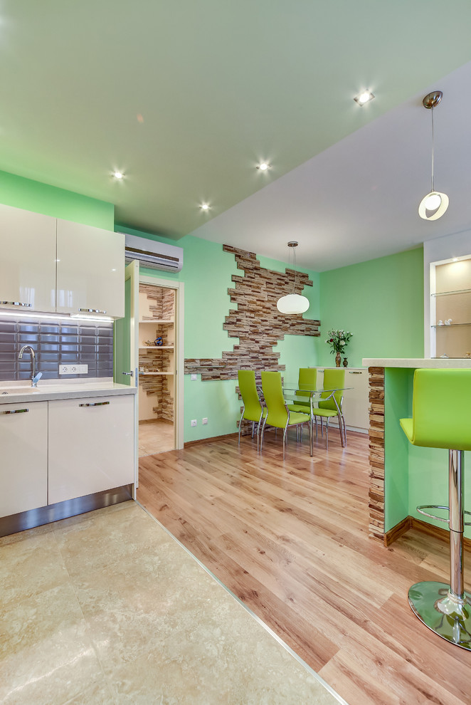 2к квартира, пр. Орджоникидзе, Спб.