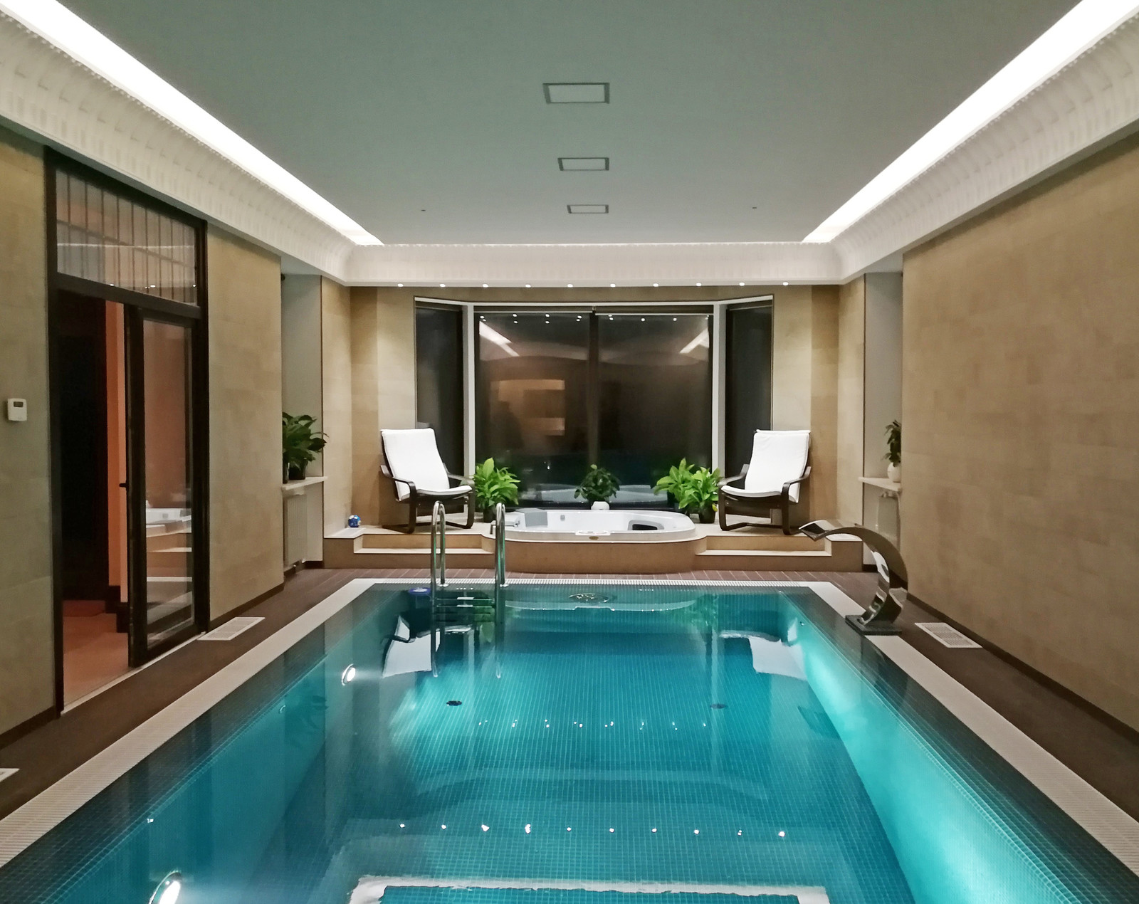 1-й этаж частного дома. г.Троицк