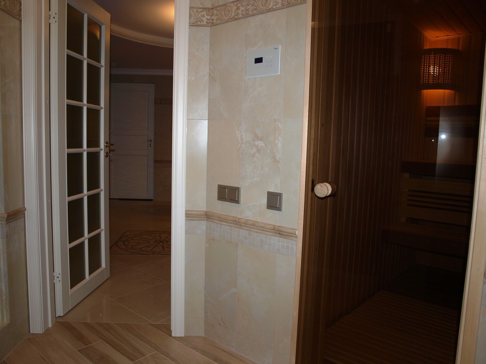 Дом на склоне холма