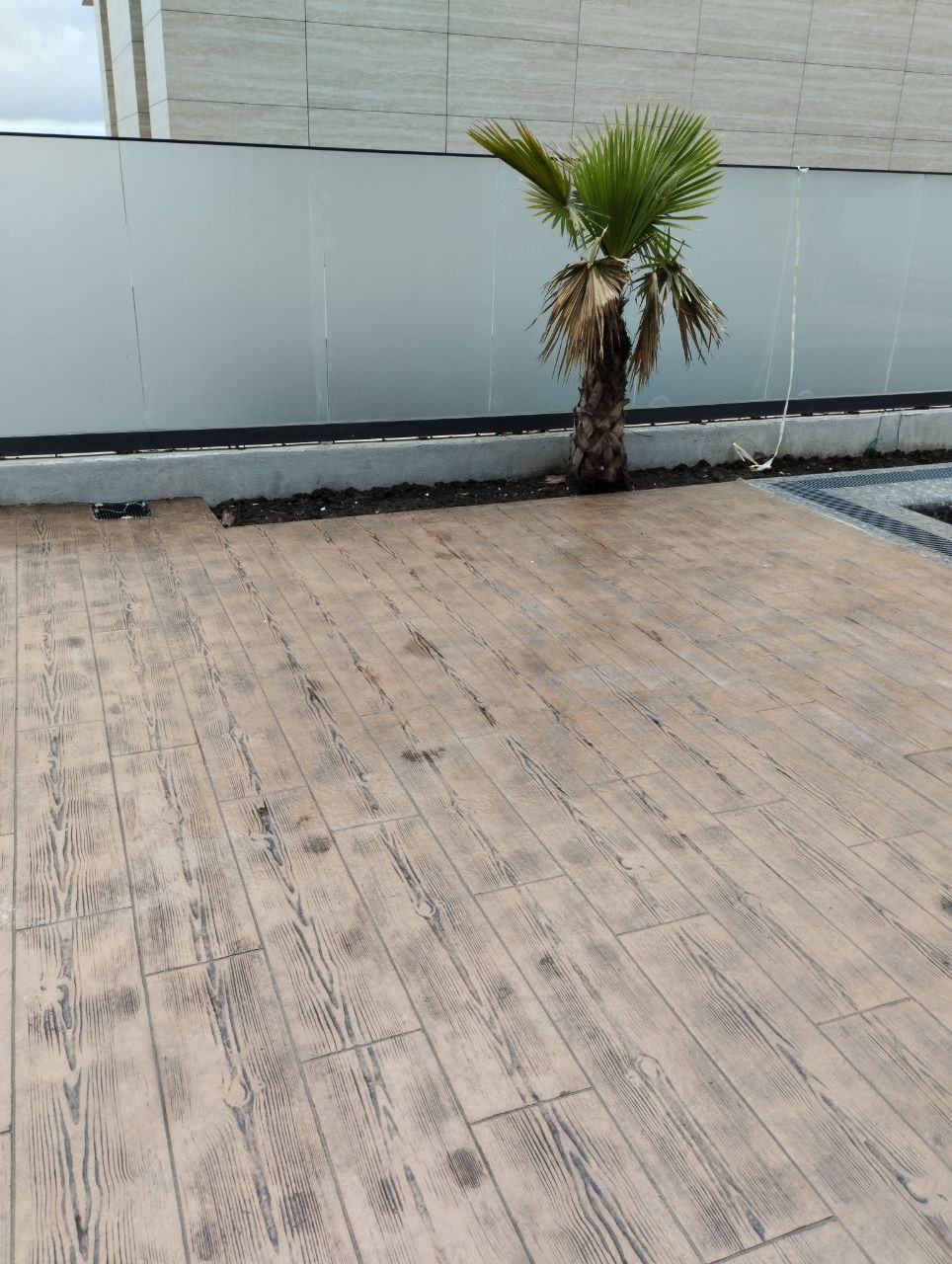 Печатный бетон, рисунок Итальянский сланец в комбинации с Доской