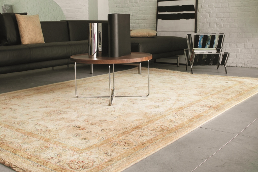 Фото ковров в классическом интерьере