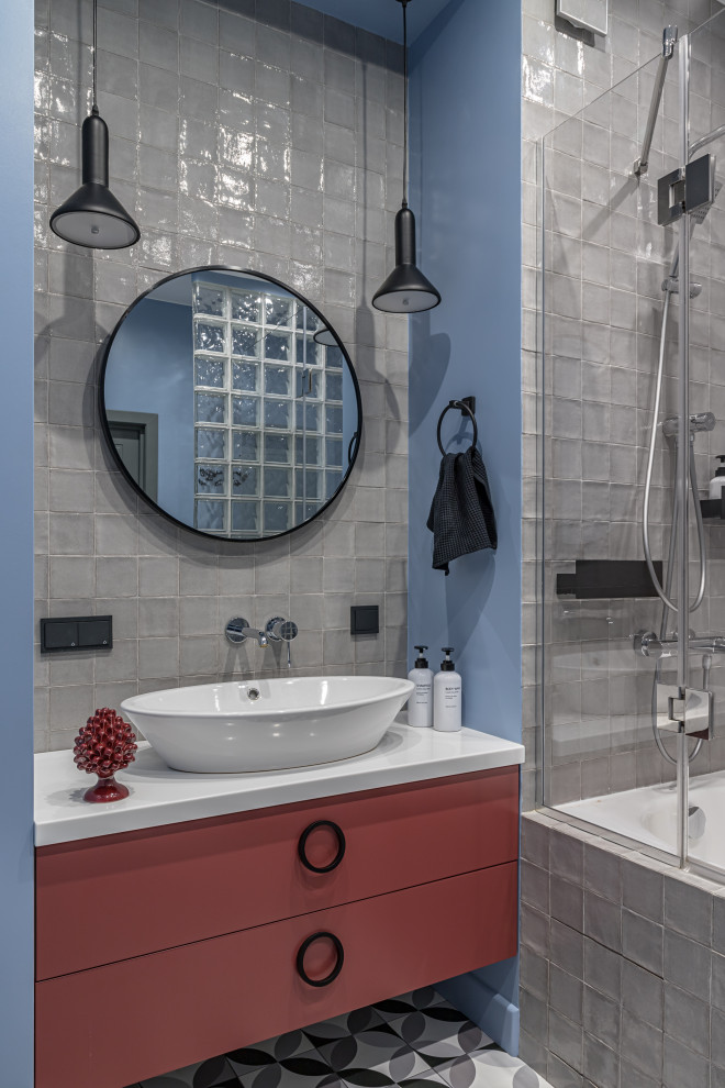 Трехкомнатная квартира с кухней—гостиной