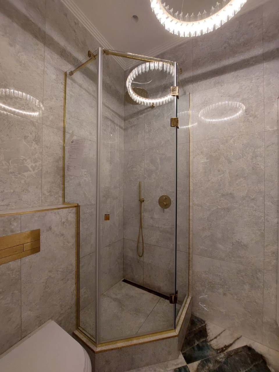 Душевая кабина/ванная комната