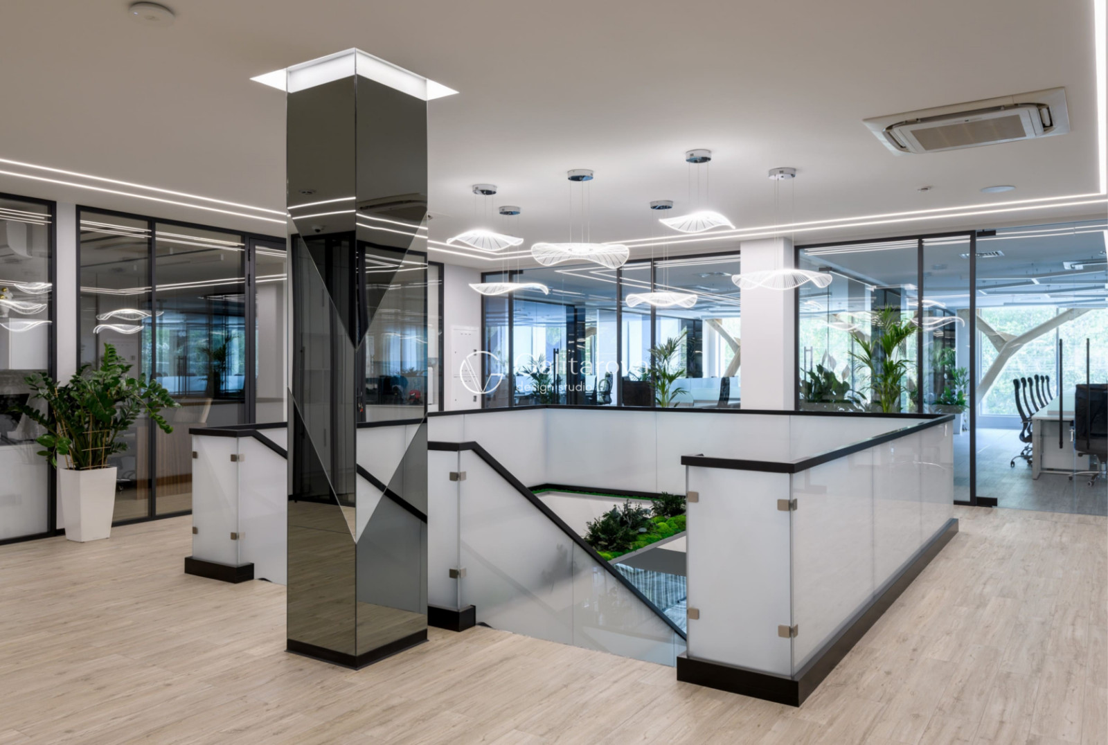 Холл второго этажа