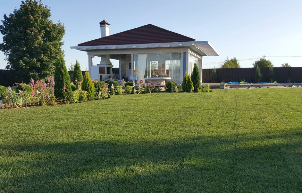 Летняя кухня с бассейном