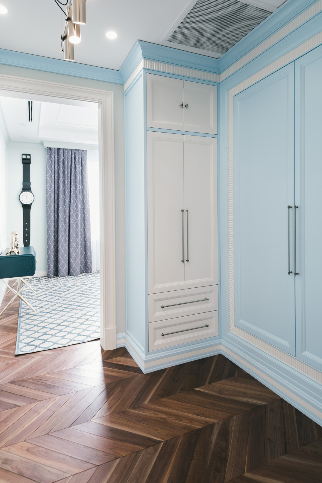 Уникальная гардеробная комната для мальчика