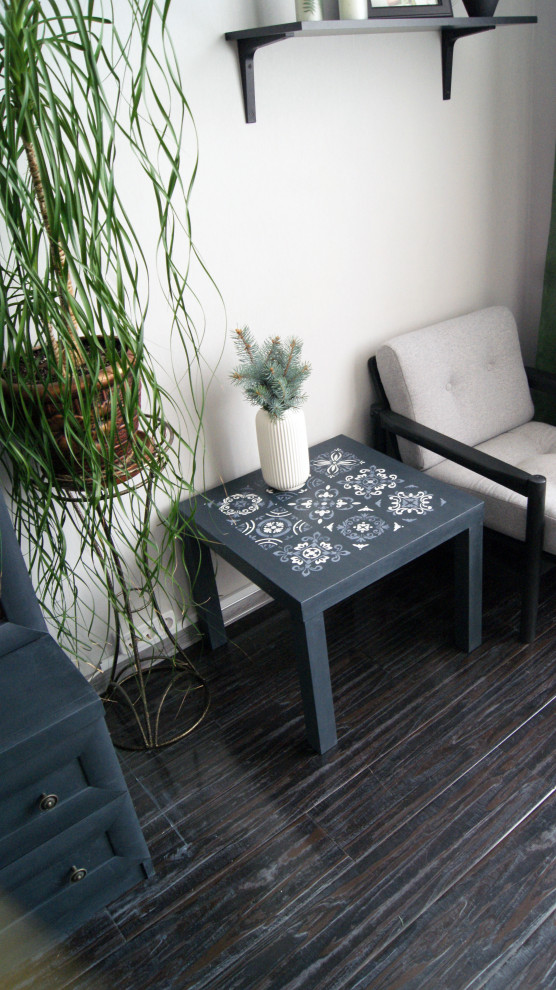 Шкаф и столик