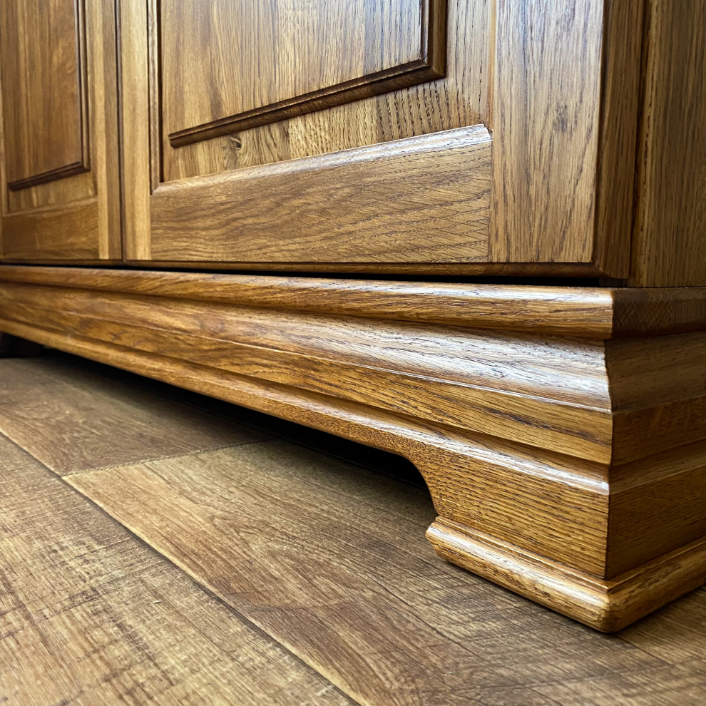 Книжный шкаф из дуба