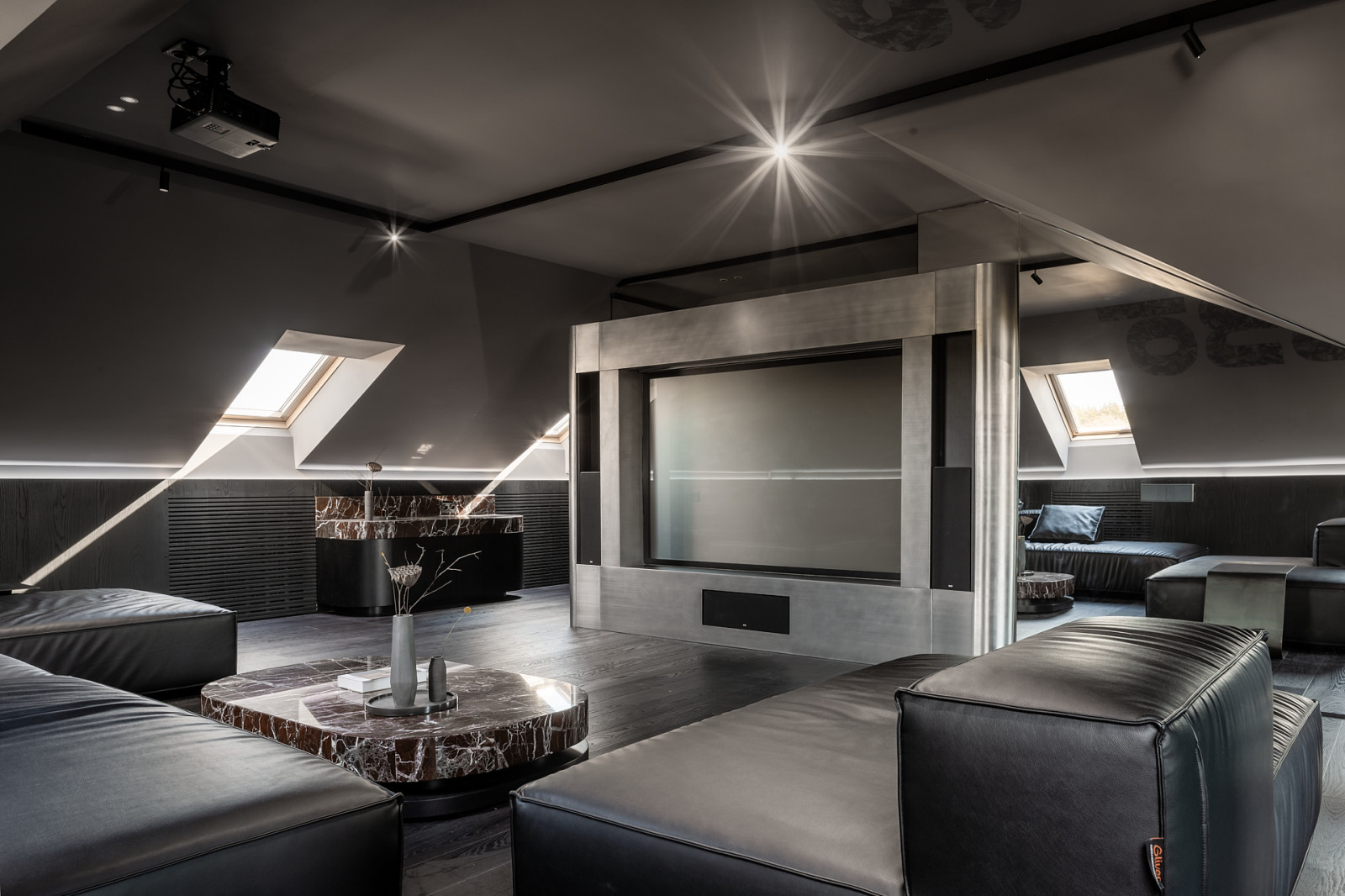 Мансарда в параллельной реальности