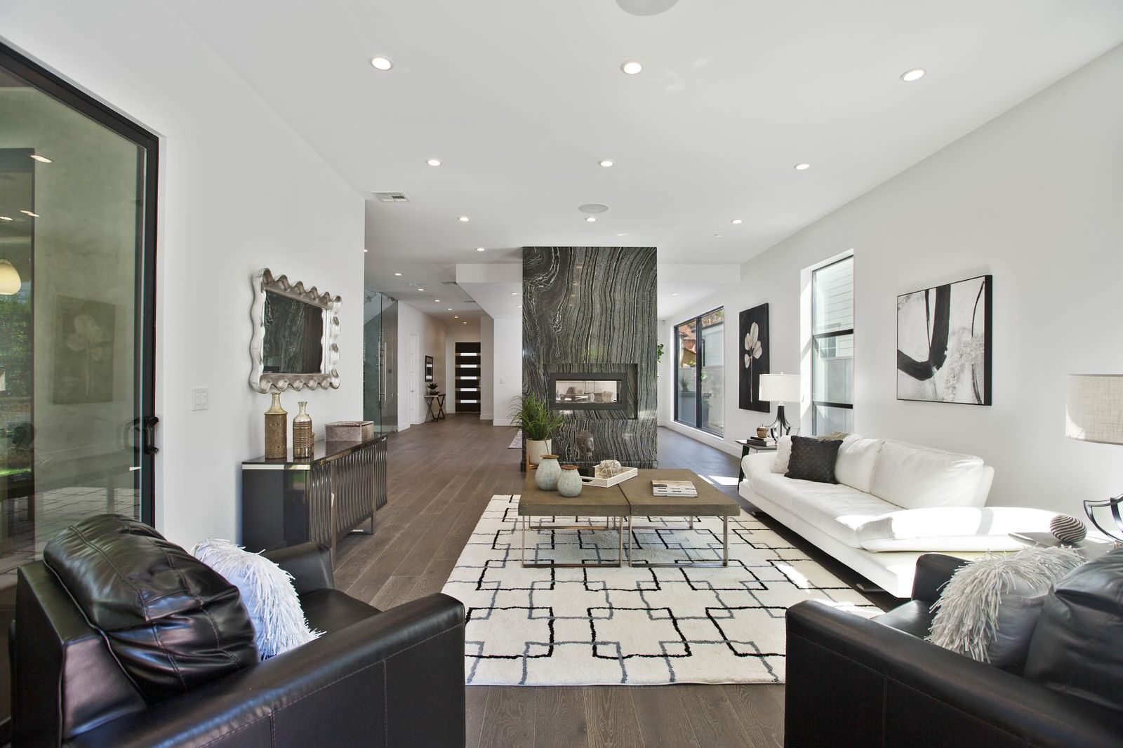 Современная дом в Лос-Анжелесе, район Студио Сити