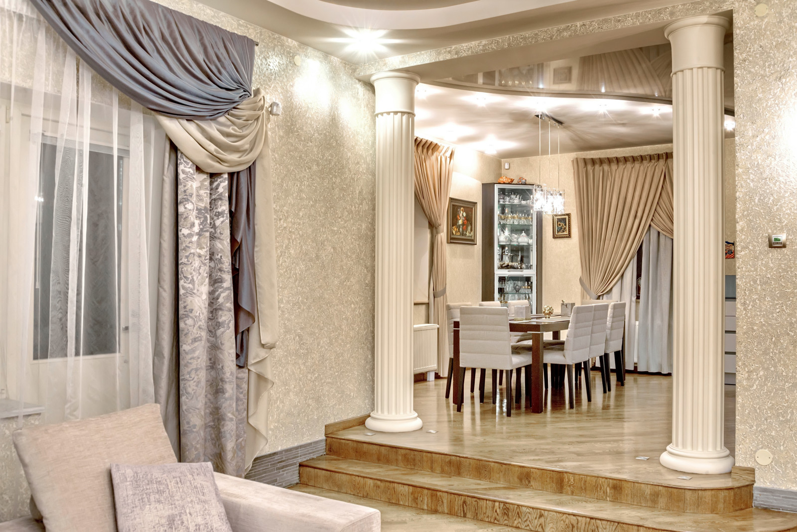 Столовая в частном доме