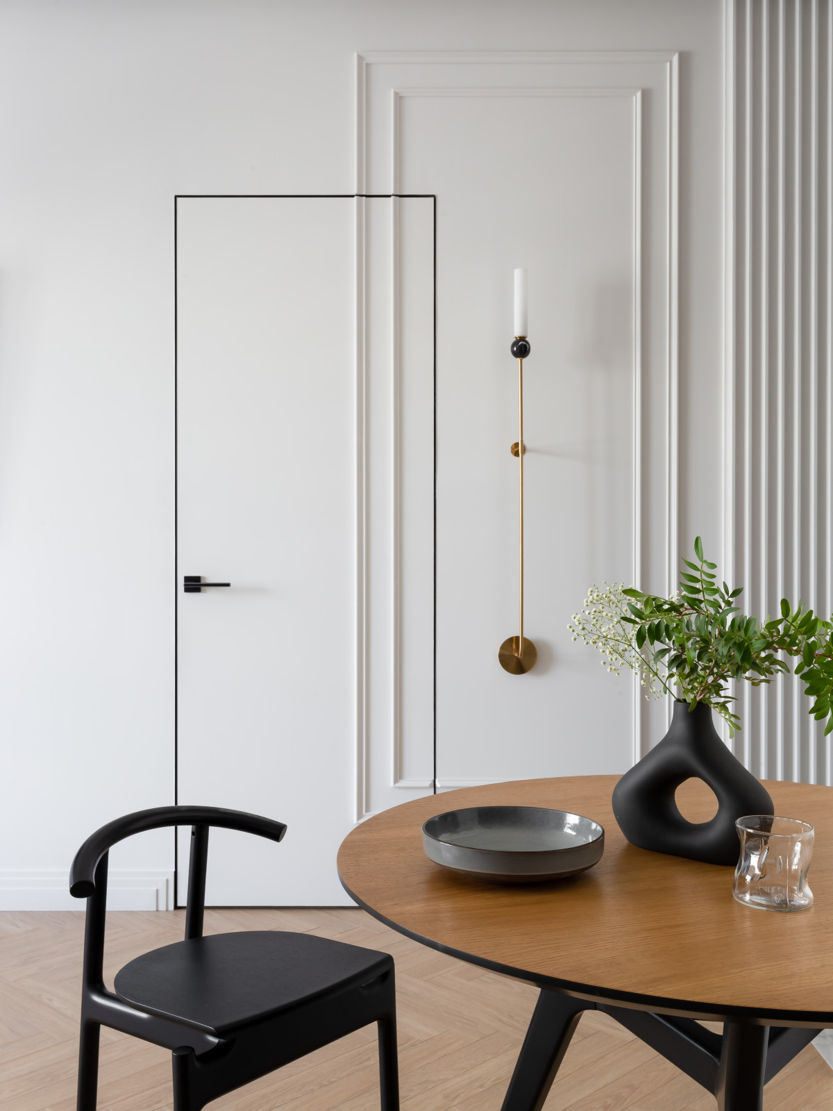 Графичный "Черно-белый" интерьер для студентки архитектурного ВУЗа