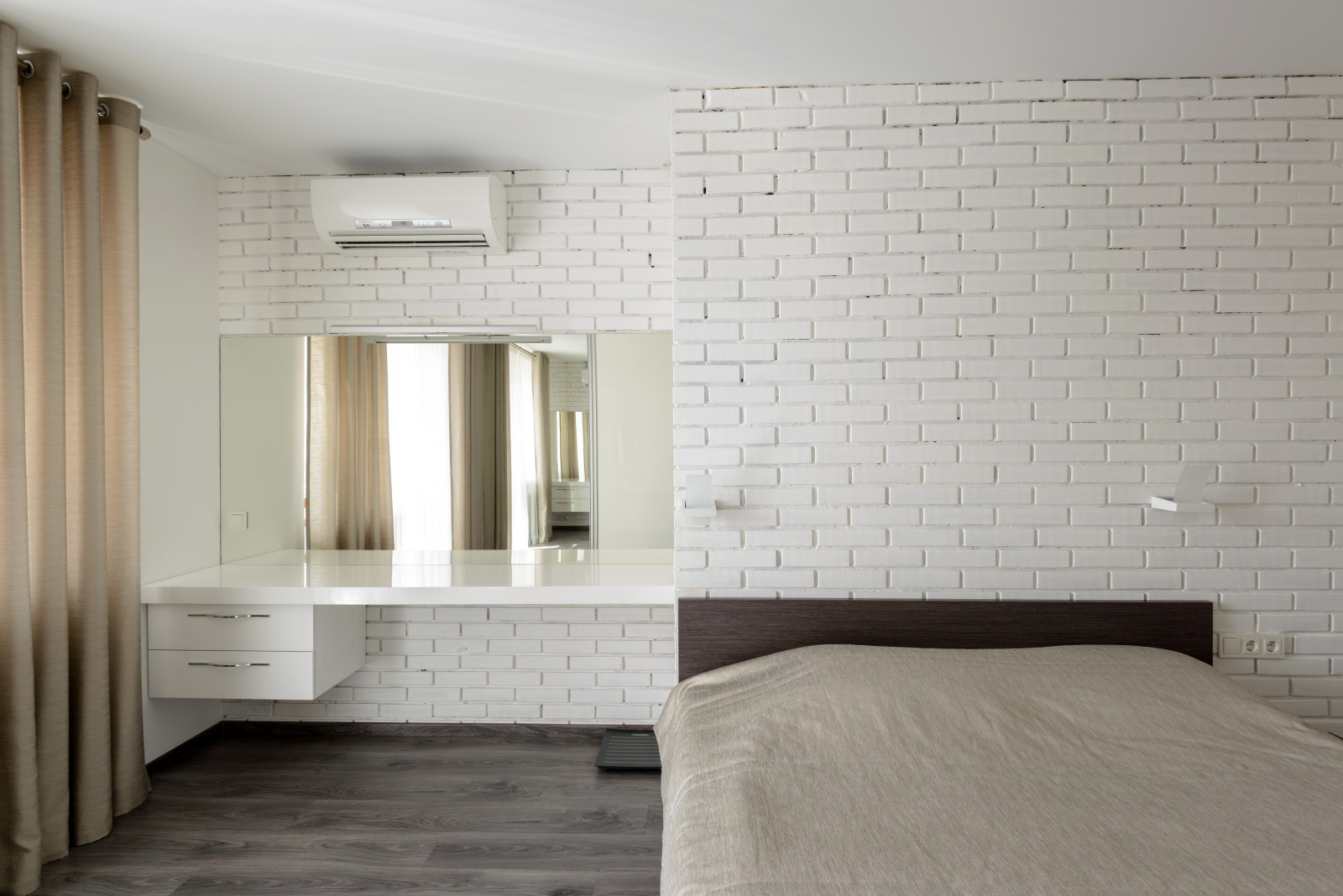 apartment with aquarium