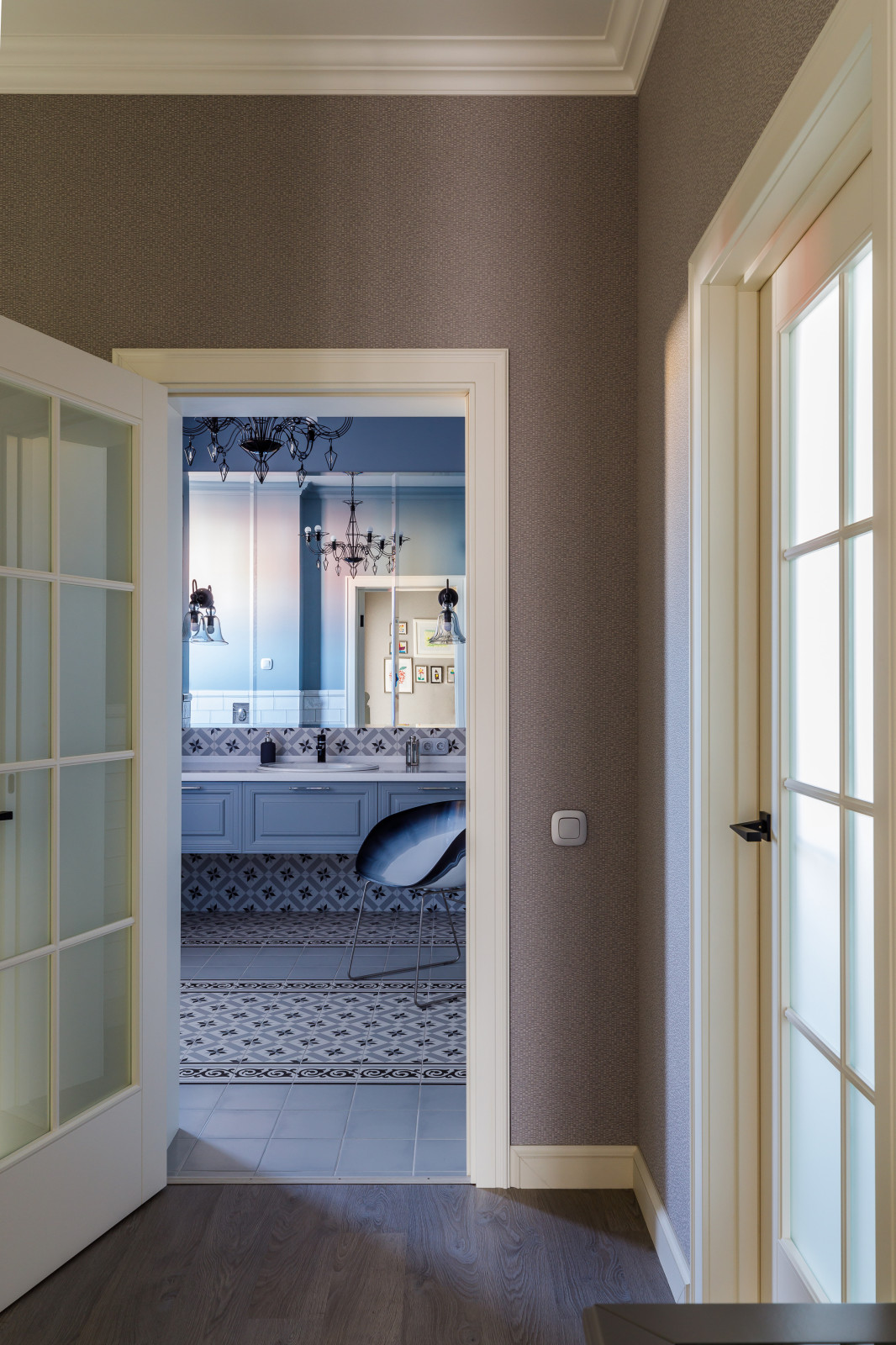 Интерьер таунхауса в монохромной гамме (г.Краснодар)