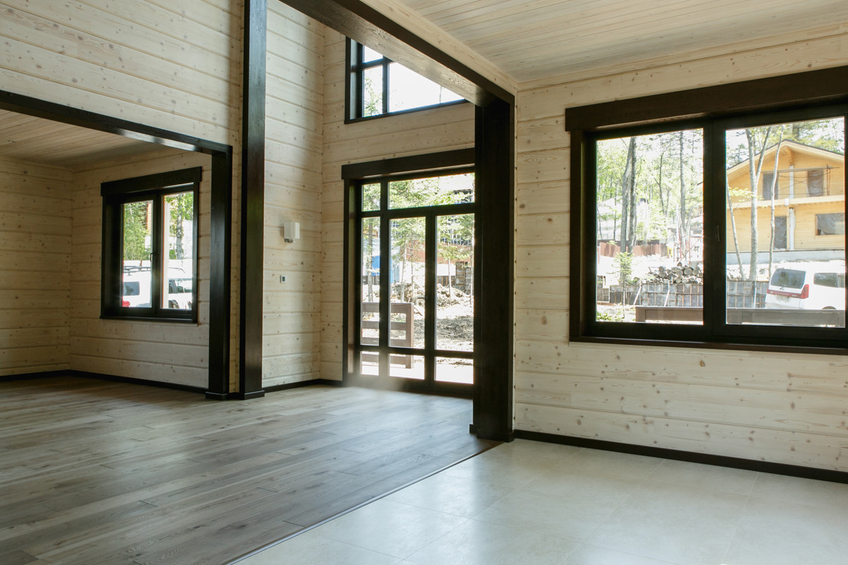 Интерьер дома из клееного бруса