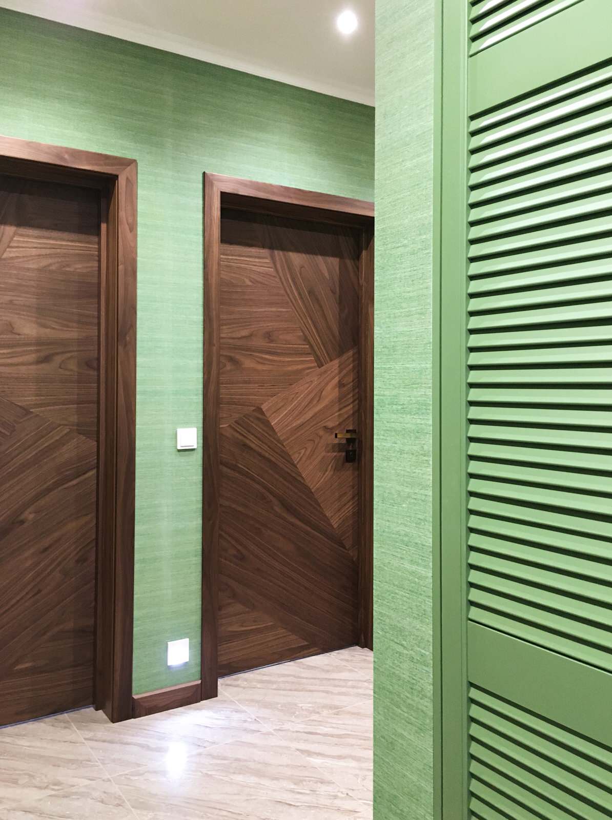 Жалюзийные двери в постирочную для Лидии