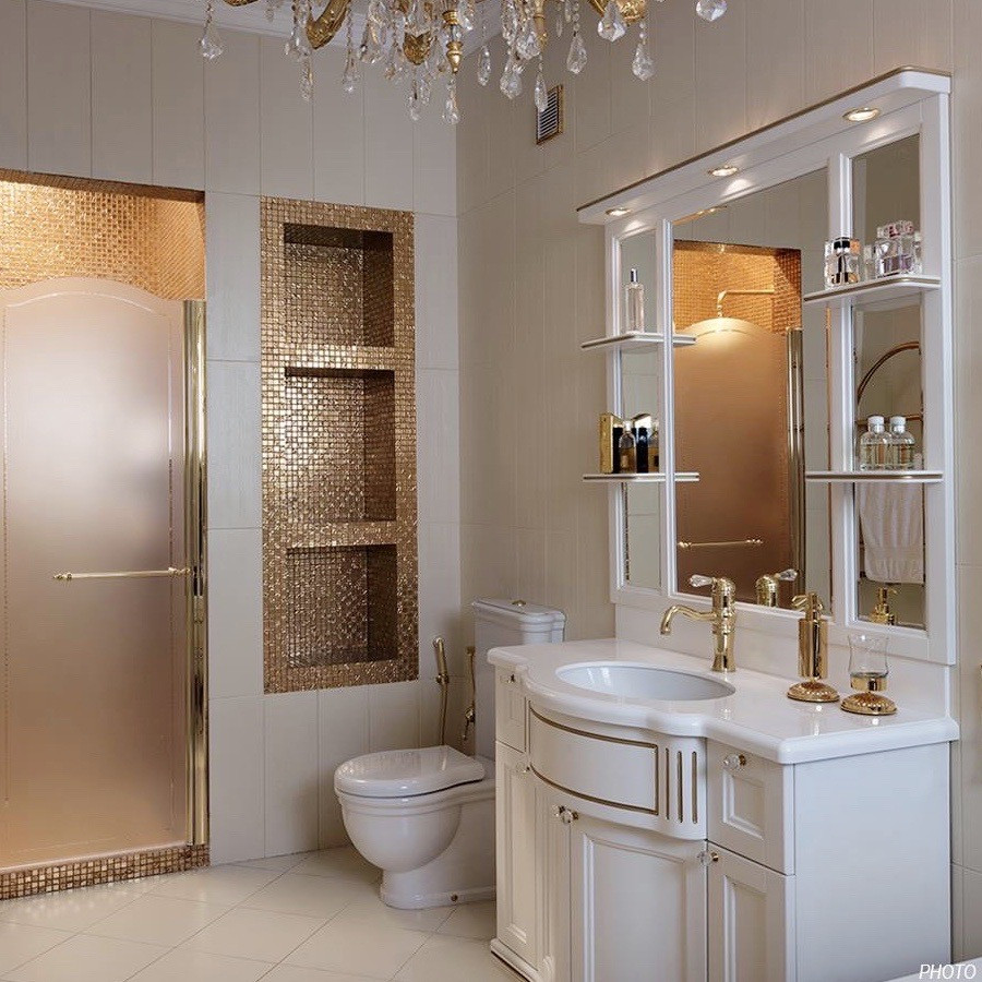 В Золотой оправе