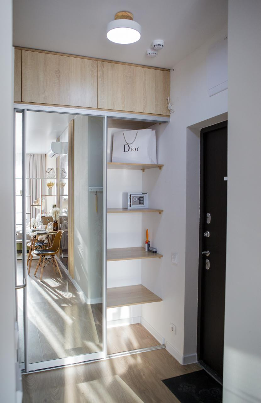 Редизайн интерьера студии с ремонтом от застройщика.