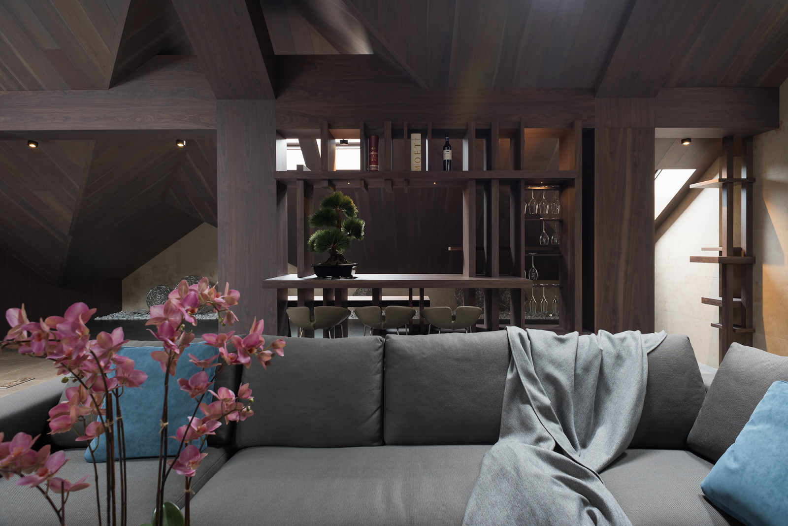 Интерьеры загородного дома в поселке Монтевиль