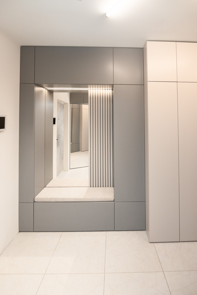 Минималистичные шкафы в прихожую